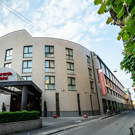 Leonardo Center מלון