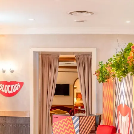Leonardo Center Szálloda 4*