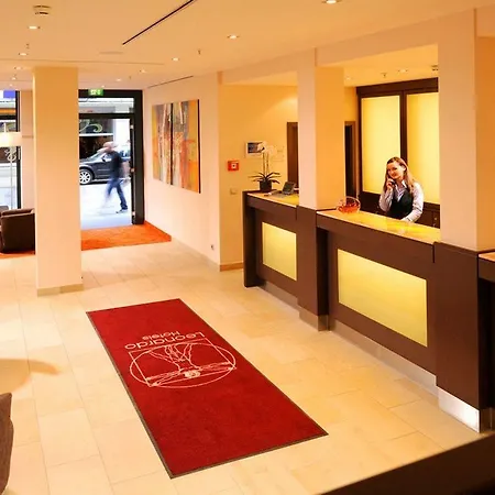 מלון Leonardo Center