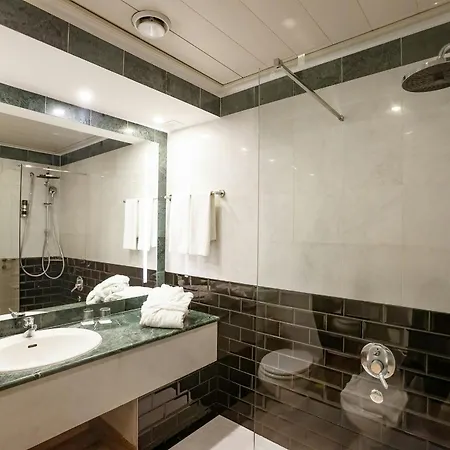 Leonardo Center Hotell