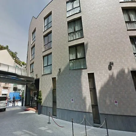 Hotel Leonardo Center 4*