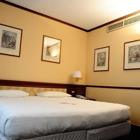 Hotel Leonardo Center 4*