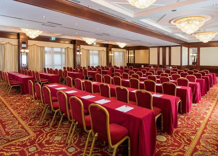 Leonardo Center Hotell 4*