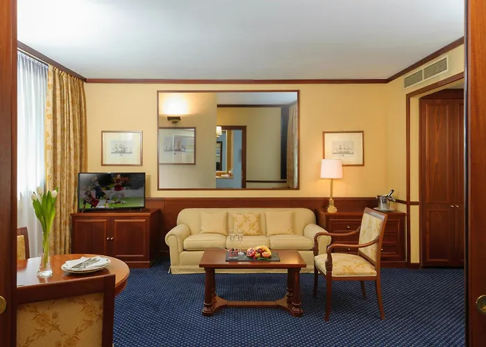 Leonardo Center Hotell 4*