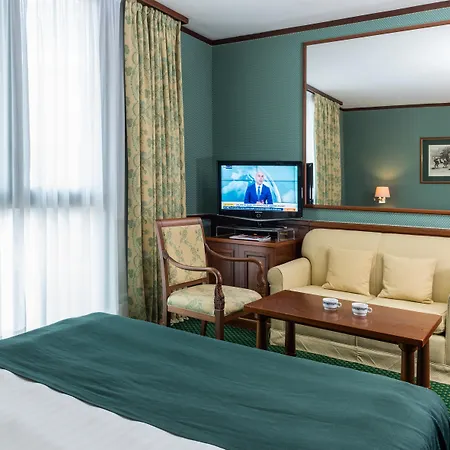 Hotel Leonardo Center 4*